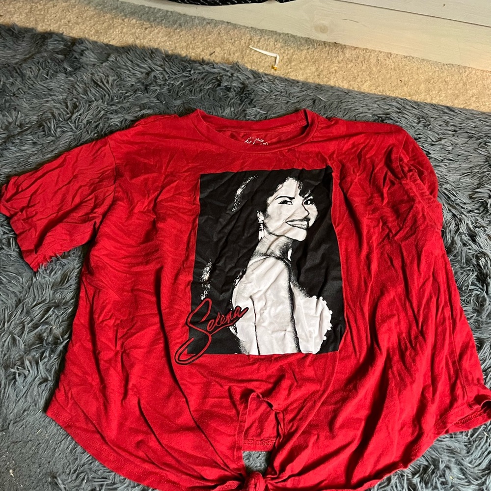 Selena tshirt size 3x